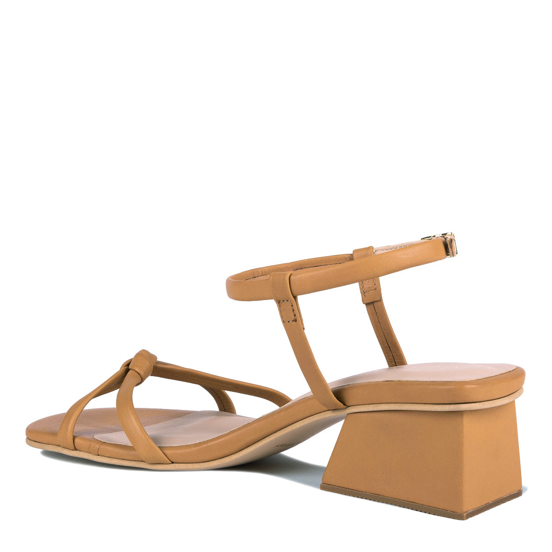 NEW! ISOLDE CARAMELO