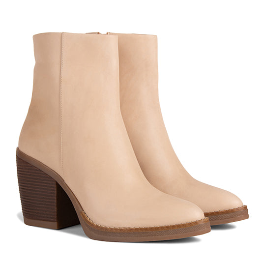 NEW! LANA CAPUCHINO
