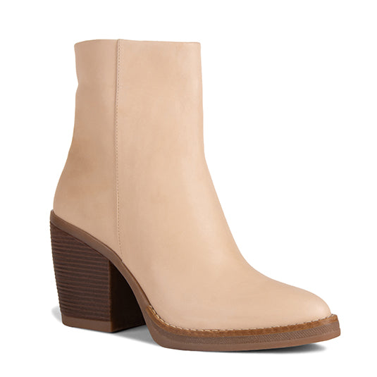 NEW! LANA CAPUCHINO