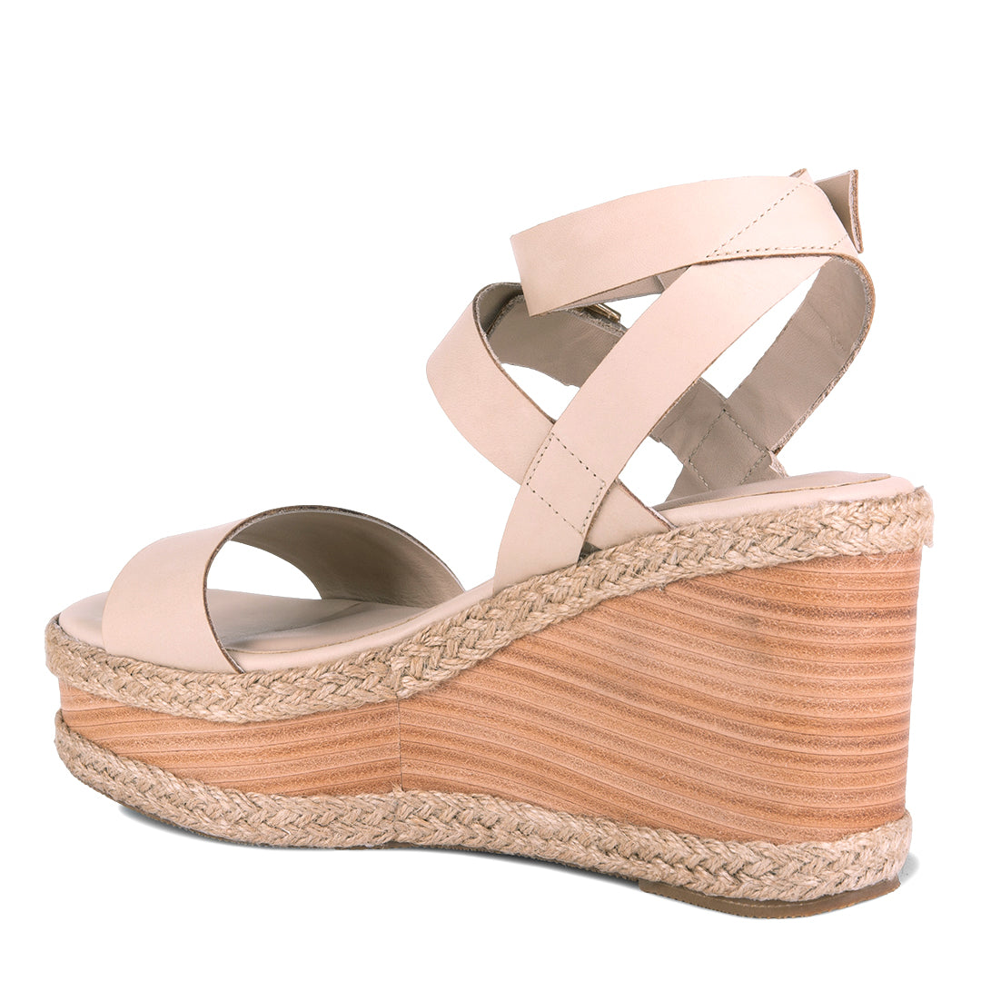 NEW! YVELINE CAPUCHINO